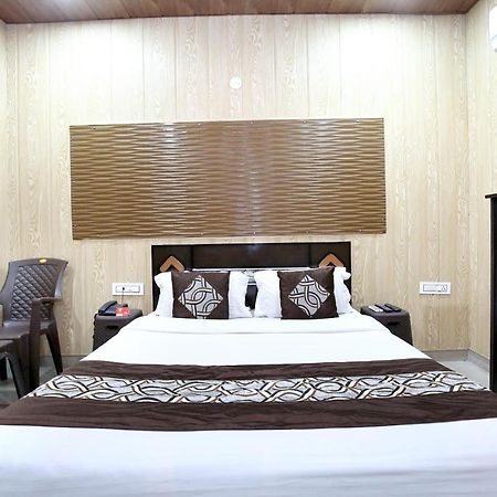 Oyo 8105 Royale Guest House Ludhiana Exterior photo